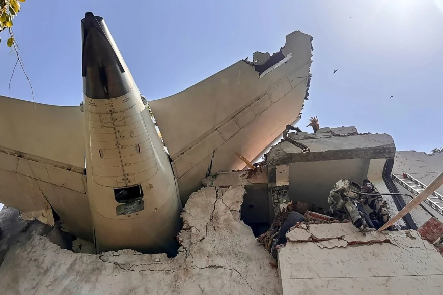 Hindistan’da Feci Uçak Kazası: 204 Kişi Hayatını Kaybetti